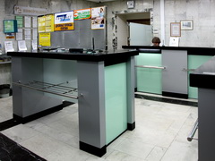 стол для заполнения документов в НСБ-банке