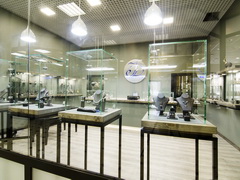 Мебель для ювелирного магазина Izmestiev Diamonds