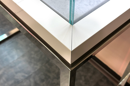 Экспозитор отдельностоящей ювелирной витрины