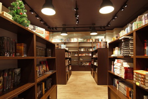 Торговая мебель для книжного магазина 
