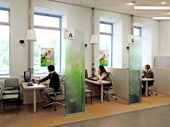Столы консультантов в Сберегательном банке
