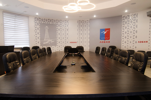 Большой стол заседаний  для госучреждения.