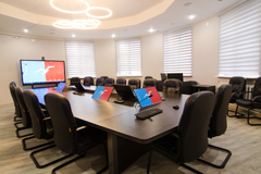 Большой стол заседаний  для городского совета. Дизайн, изготовление офисной мебели для бюджетных организаций