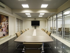 Столы для совещаний и переговоров на металлокаркасе